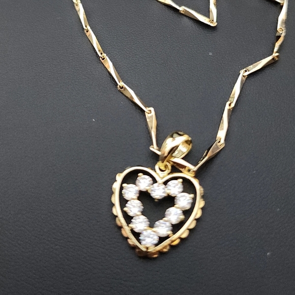 14k GOLD FILLED NECKLACE WITH PENDANT - Picture 5 of 8